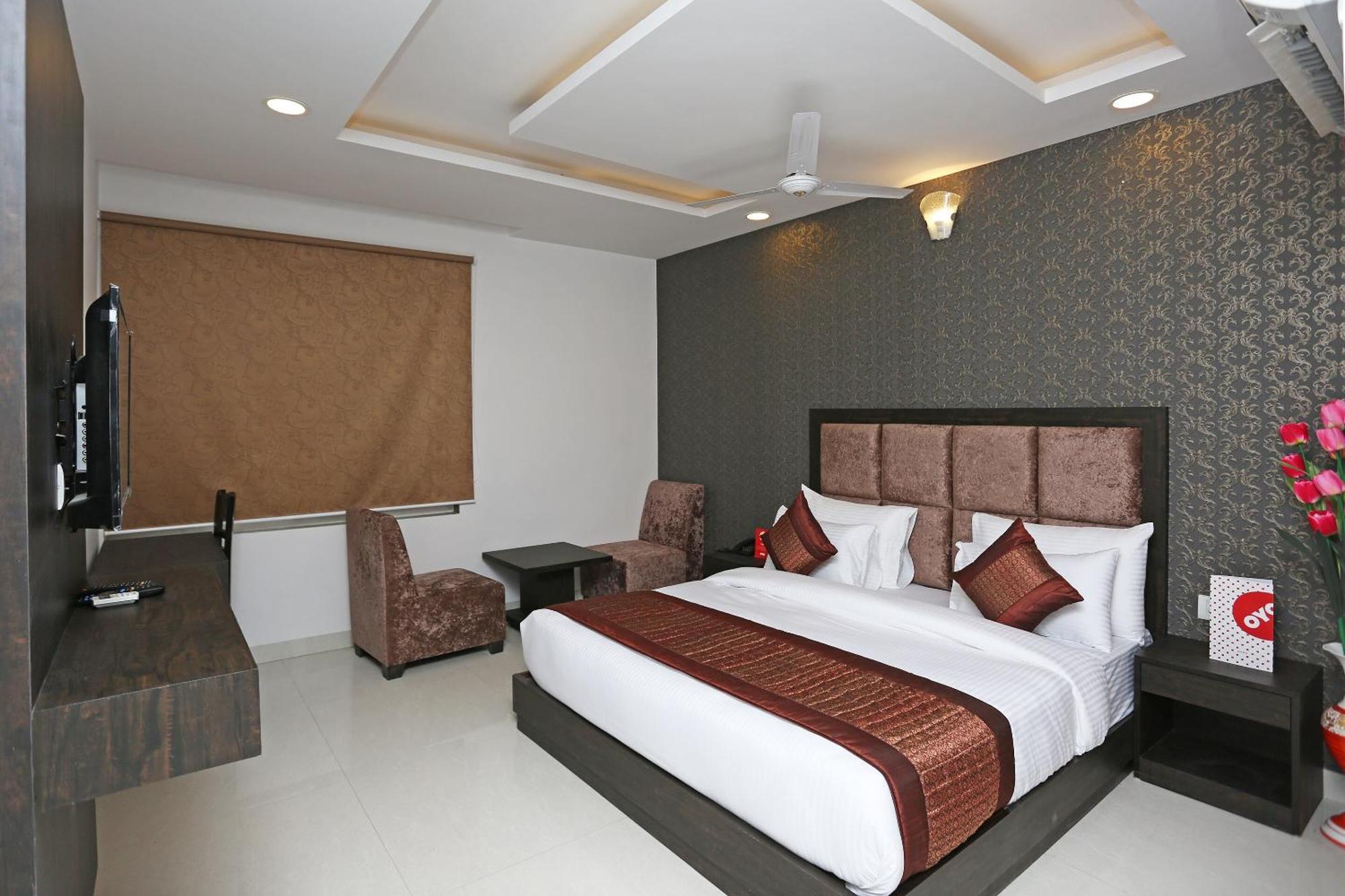 ניו דלהי Hotel O M Suites מראה חיצוני תמונה
